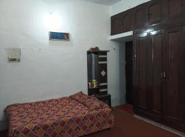 Shukla homestay，位于贾巴尔普尔的酒店