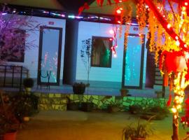 homestay PHượng CHiến，位于Làng Môn的酒店