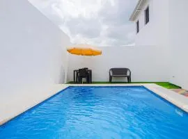 Aquamarina Casa con piscina