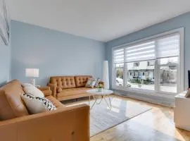 Cozy 4-Bedroom Home - 15-minute From Downtown Montreal