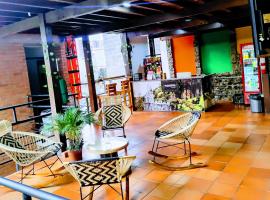 Parceros Med Hostel，位于麦德林的酒店