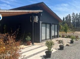 Cabaña en sector Aquelarre, Lago Vichuquén，位于维丘肯的酒店