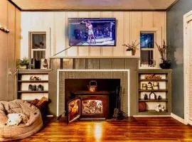 3B Hot Tub, 4mi from Sequoia, Arcade Games, Foosball