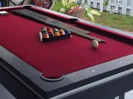 Luxury 3BR Duplex in Cutler Bay, Pool Table, BBQ, Terrace & Free Parking