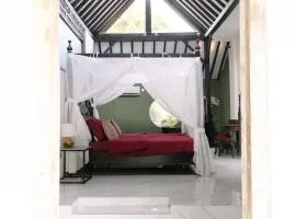 Villa Tria Laweyan Solo