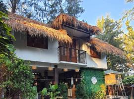 Happy hut retreat of Zambales，位于Zambales的木屋