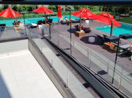 Loft Praia Brava - Itajaí Camboriú piscina e playground，位于伊达贾伊的酒店