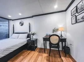 2 Indochine Design Apartment - Hanoi Old Quarter