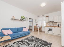 1BD Apartment on Masarykovo Square - Bathtube, Desk & Chair, Free Wi-Fi，位于赫拉德茨 - 克拉洛韦的酒店