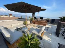 Deluxe Skylounge Design Apartment 360 grad Lake View