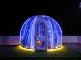 Skyhut Boutique House Rooftop with LED-LIT DOME & Private Pool - Nairobi
