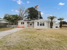 Ocean - 5 Beds Retreat with Pickleball, Arcade, Grill & Beach Access!