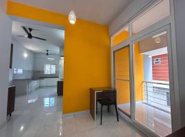 G6 Gayathri Enclave Fully furnished 2 bedroom Apartment - poojapura，位于特里凡得琅的酒店