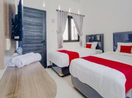 RedDoorz Syariah near RSUD Kajen Pekalongan，位于Karanganyar的酒店