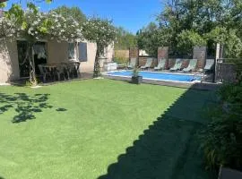 Villa 200m2, 3 suites, patio avec salle jeux, 1 piscine CHAUFFE DE DEBUT AVRIL A FIN OCTOBRE