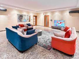 George Residence SDA Court, Banana Island, Ikoyi，位于拉各斯的酒店