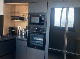 The Luxury Golden Gate Apartment, Akka，位于阿卡的豪华酒店