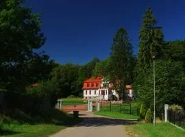 Dwór Uradz