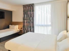 B&B HOTEL Marne-la-Vallée Val d'Europe，位于塞里斯的酒店