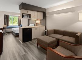 America's Best Value Inn & Suites Racine，位于Mount Pleasant的酒店
