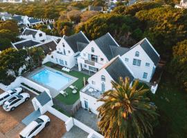 Adrift Guesthouse St Francis Bay，位于圣弗朗西斯湾的酒店