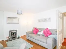 6 Fidlers Close