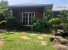 Sri Kandis Cottage Stay，位于古晋的酒店