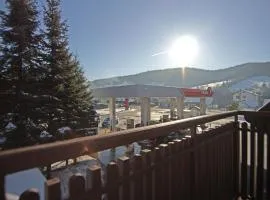 阿卡达帕可杰格斯尼酒店