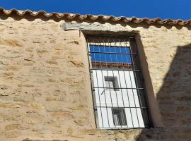 Casa del cura en Saldón，位于Saldón的酒店