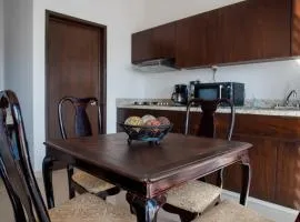 2br/2ba Condo 1 block to ocean! - Unit 7