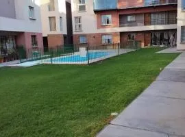 Departamento excelente ubicación 2 dormitorios cochera piscina seguridad