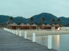 萨玛娜海滩度假村 