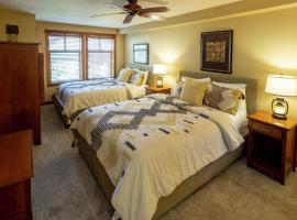 1205B - Double Queen Standard Eagle Springs West condo，位于索利图德的酒店