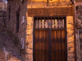 Cueva del abuelo，位于埃尔莫拉尔的度假屋