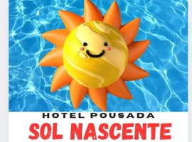 Hotel Pousada Sol Nascente Mafraa，位于马夫拉的酒店