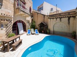 3 Bedroom Farmhouse with Private Pool，位于Għajn Melel的酒店