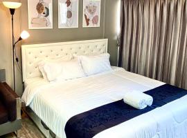 Impact Arena Condo C9 by GoodRoom24，位于北革的酒店