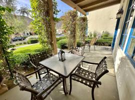 Serene La Quinta Legacy Villas Escape #A，位于拉昆塔的酒店