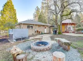 4 Mi to Dtwn Grass Valley Forest Oasis with Hot Tub