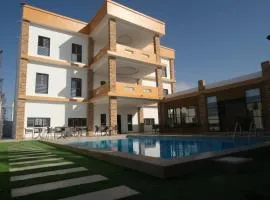 Srouzi Suites Hotel