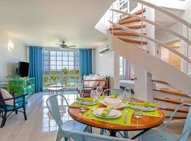 Marriott SeaCastles B30 Rooftop Penthouse，位于蒙特哥贝的带停车场的酒店