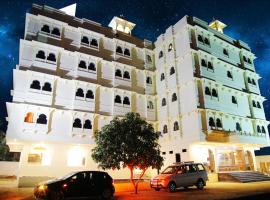 Hotel Riddhi Inn，位于乌代浦达博克机场 - UDR附近的酒店