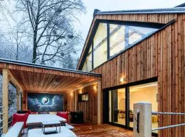 Villa in eladná with Outdoor Cinema & Whirlpool