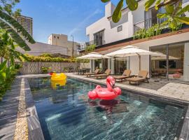 Sense Pool Villa - Luxurious 500m2 Pool Mansion Walk to My Khe Beach，位于岘港的酒店