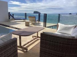 Puri Oka Beach Bungalows，位于甘地达萨的酒店