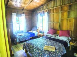 Preciosa Cabaña de Montaña，位于图里亚尔瓦的酒店