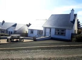 3BedHouse-Ballyliffin-NearBeach-GolfCourses nearby，位于巴利利芬的酒店