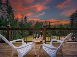 Private Chalet with Fireplace Hottub and Game Room