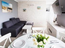 Apartamenty AquaMarina，位于斯维诺乌伊希切的带热水浴缸的酒店