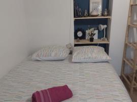 Le Nid, petit studio cosy et central，位于贝桑松的酒店